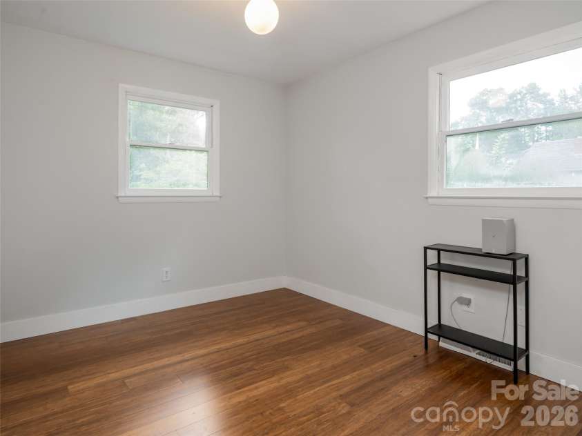 70 Michigan Avenue, Asheville, NC 28806.  MLS# CAR4383698, YatesRealty ID 24798. 