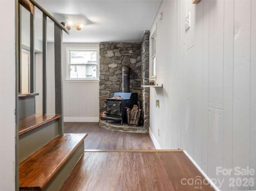 70 Michigan Avenue, Asheville, NC 28806.  MLS# CAR4383698, YatesRealty ID 24798. 