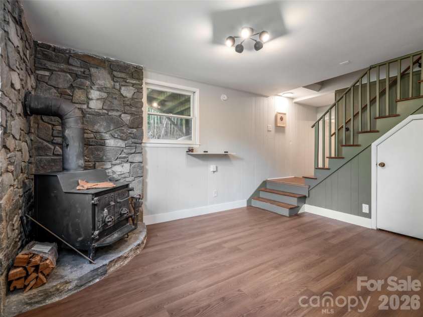 70 Michigan Avenue, Asheville, NC 28806.  MLS# CAR4383698, YatesRealty ID 24798. 