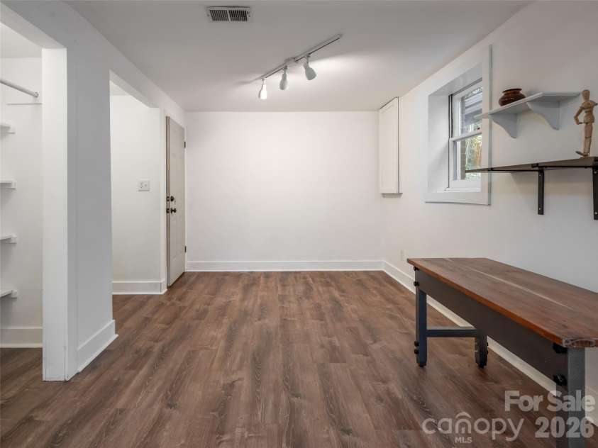70 Michigan Avenue, Asheville, NC 28806.  MLS# CAR4383698, YatesRealty ID 24798. 