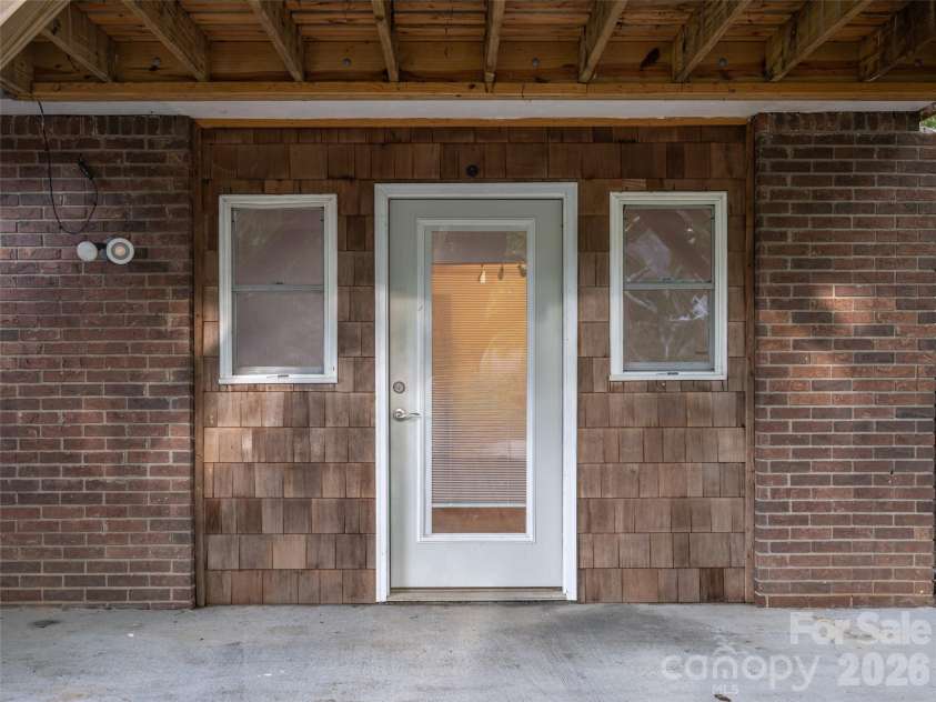 70 Michigan Avenue, Asheville, NC 28806.  MLS# CAR4383698, YatesRealty ID 24798. 