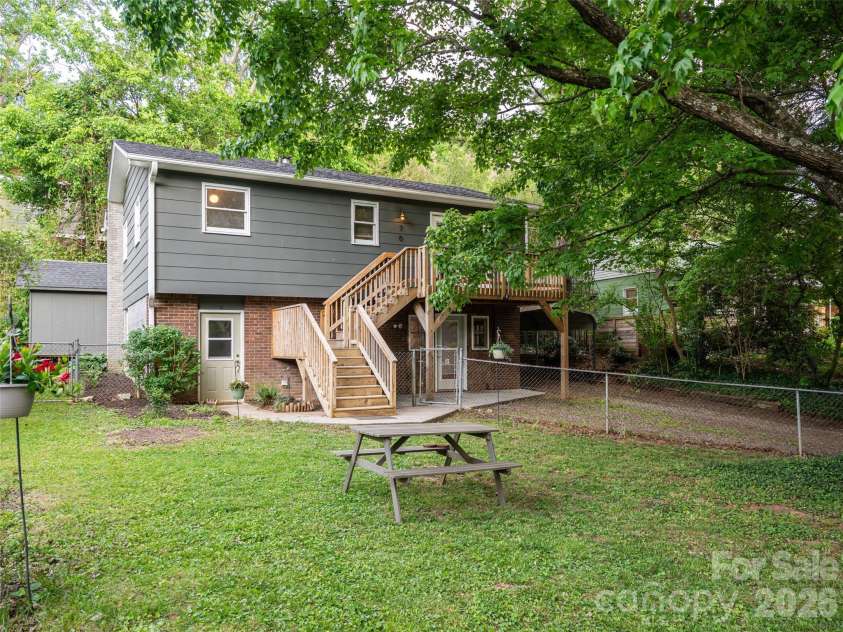 70 Michigan Avenue, Asheville, NC 28806.  MLS# CAR4383698, YatesRealty ID 24798. 