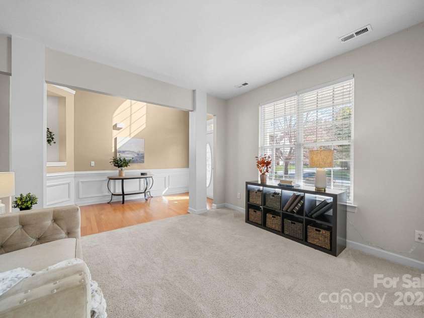 9814 Tompkins Lane, Waxhaw, NC 28173.  MLS# CAR4315972, YatesRealty ID 24798. 