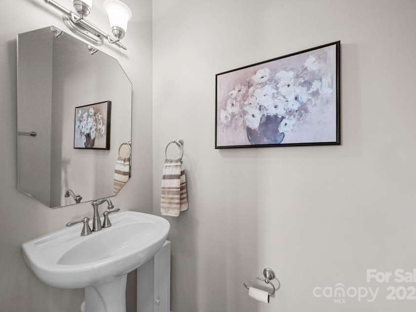 9814 Tompkins Lane, Waxhaw, NC 28173.  MLS# CAR4315972, YatesRealty ID 24798. 