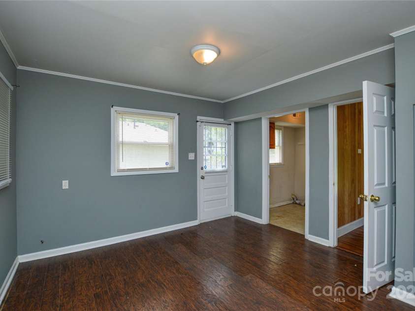 923 Yuma Street, Charlotte, NC 28213.  MLS# CAR4260716, YatesRealty ID 24799. 