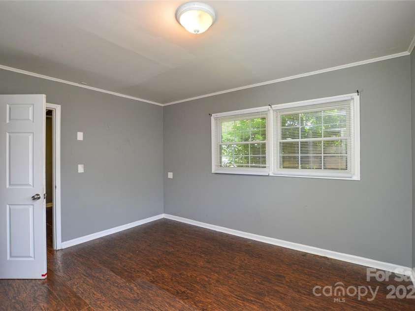 923 Yuma Street, Charlotte, NC 28213.  MLS# CAR4260716, YatesRealty ID 24799. 