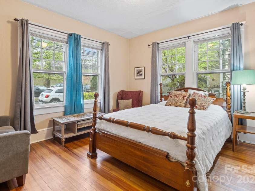 75 Cherry Street, Asheville, NC 28801.  MLS# CAR4231826, YatesRealty ID 248. 