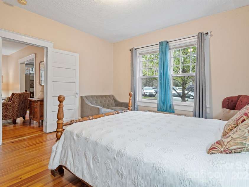 75 Cherry Street, Asheville, NC 28801.  MLS# CAR4231826, YatesRealty ID 248. 