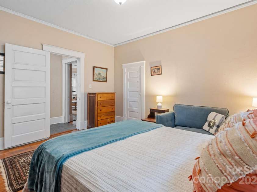 75 Cherry Street, Asheville, NC 28801.  MLS# CAR4231826, YatesRealty ID 248. 