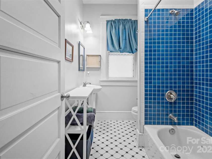 75 Cherry Street, Asheville, NC 28801.  MLS# CAR4231826, YatesRealty ID 248. 