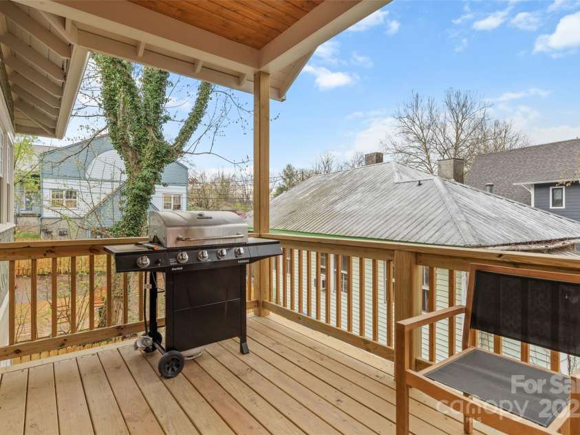 75 Cherry Street, Asheville, NC 28801.  MLS# CAR4231826, YatesRealty ID 248. 