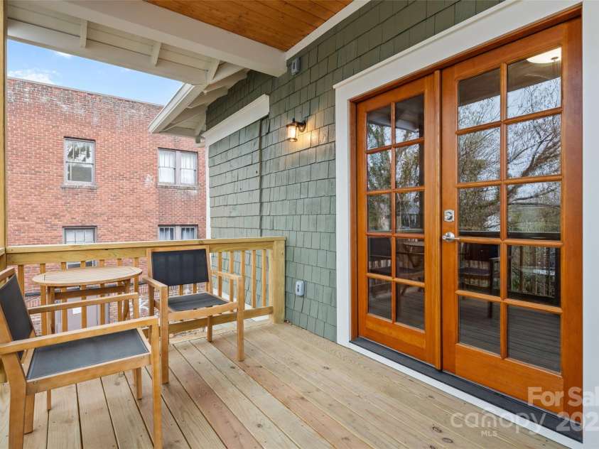 75 Cherry Street, Asheville, NC 28801.  MLS# CAR4231826, YatesRealty ID 248. 