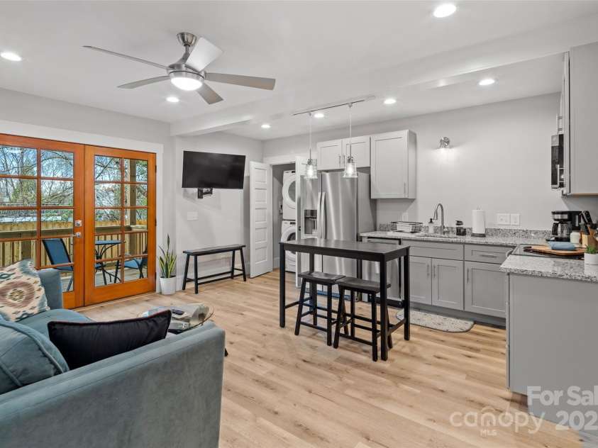 75 Cherry Street, Asheville, NC 28801.  MLS# CAR4231826, YatesRealty ID 248. 