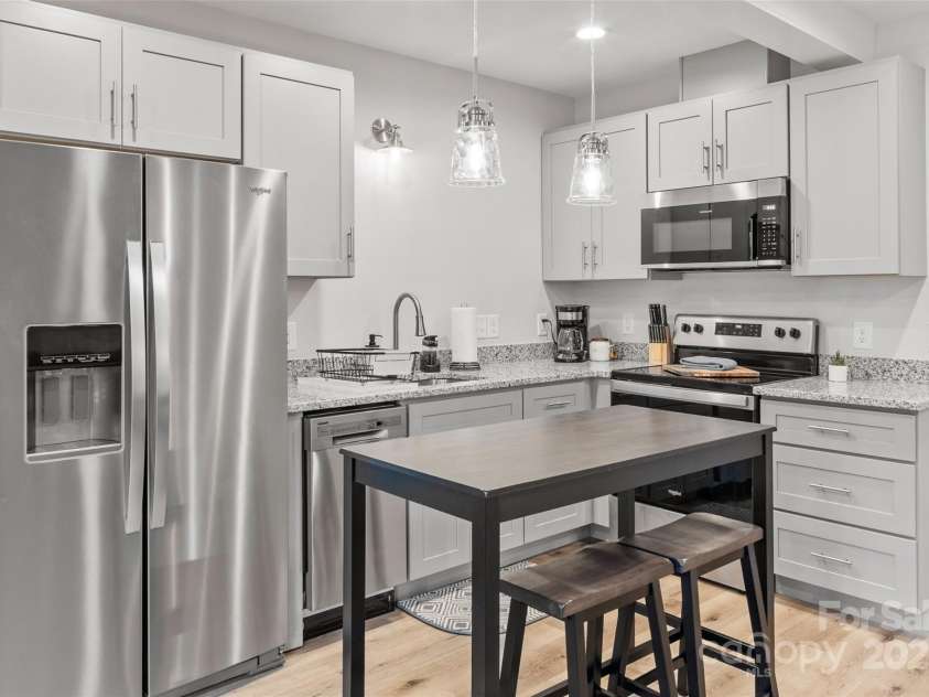 75 Cherry Street, Asheville, NC 28801.  MLS# CAR4231826, YatesRealty ID 248. 