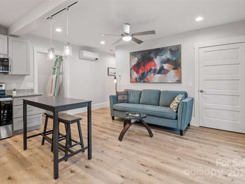 75 Cherry Street, Asheville, NC 28801.  MLS# CAR4231826, YatesRealty ID 248. 