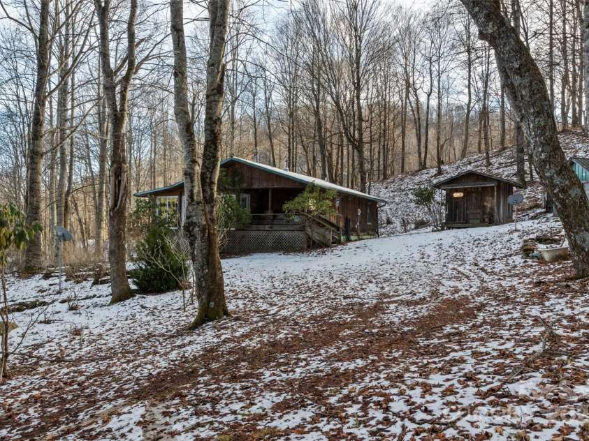 1571 Roaring Fork Road, Burnsville, NC 28714.  MLS# CAR4309867, YatesRealty ID 2480. 
