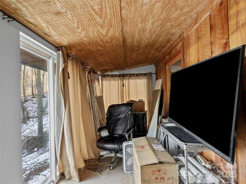 1571 Roaring Fork Road, Burnsville, NC 28714.  MLS# CAR4309867, YatesRealty ID 2480. 