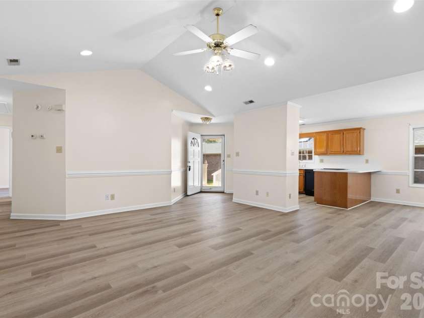 1843 Charter Drive, Rock Hill, SC 29732.  MLS# CAR4382370, YatesRealty ID 24800. 