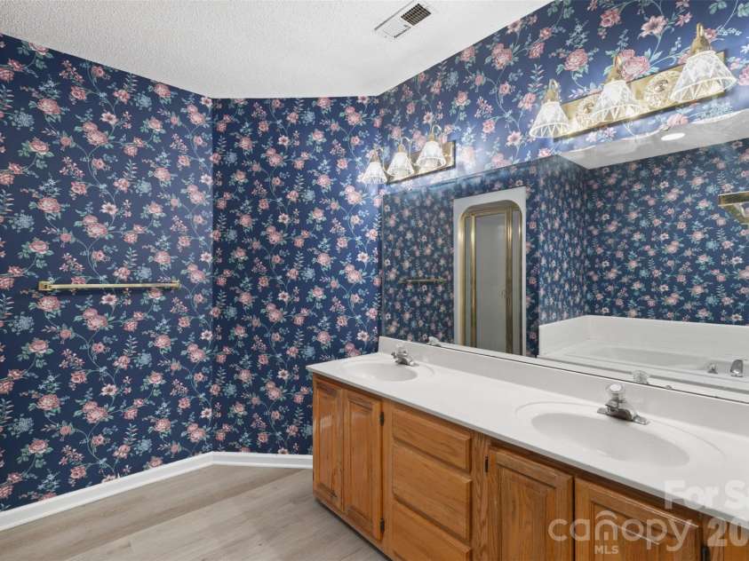 1843 Charter Drive, Rock Hill, SC 29732.  MLS# CAR4382370, YatesRealty ID 24800. 