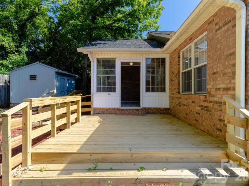 1843 Charter Drive, Rock Hill, SC 29732.  MLS# CAR4382370, YatesRealty ID 24800. 