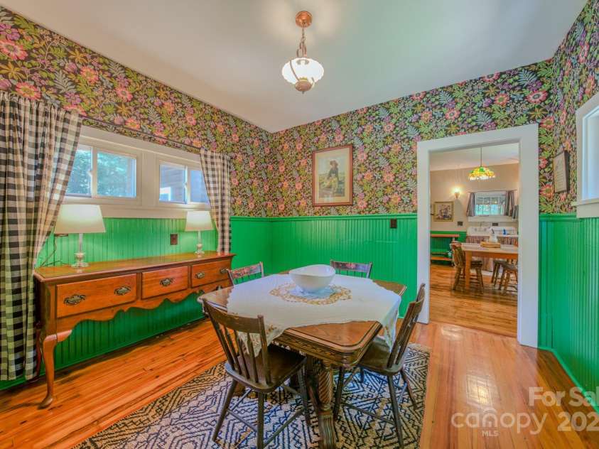 7 Bachelder Lane, Candler, NC 28715.  MLS# CAR4271857, YatesRealty ID 24801. 