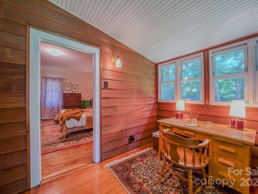 7 Bachelder Lane, Candler, NC 28715.  MLS# CAR4271857, YatesRealty ID 24801. 
