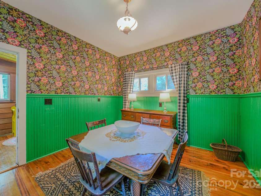 7 Bachelder Lane, Candler, NC 28715.  MLS# CAR4271857, YatesRealty ID 24801. Formal dining room