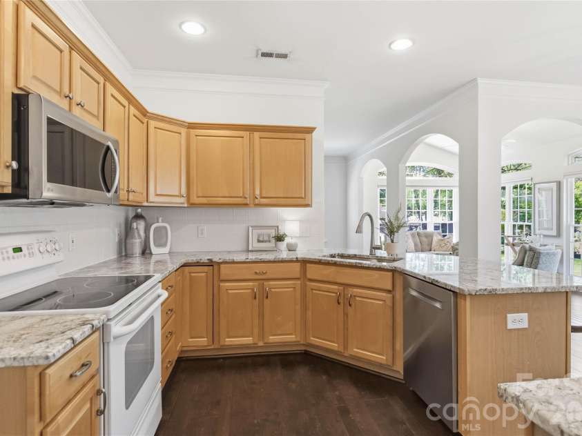 124 Elizabeth Hearth Road, Mooresville, NC 28115.  MLS# CAR4380712, YatesRealty ID 24802. 