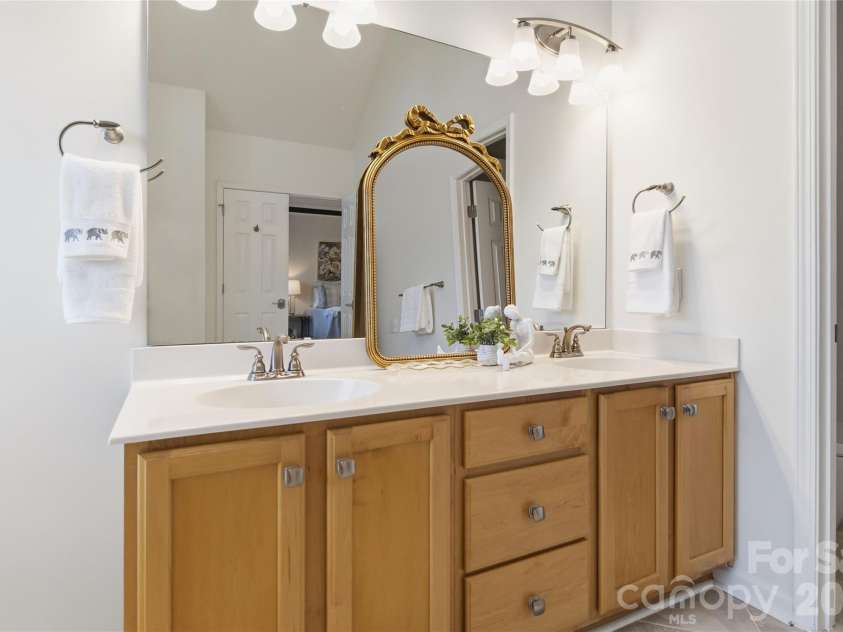 124 Elizabeth Hearth Road, Mooresville, NC 28115.  MLS# CAR4380712, YatesRealty ID 24802. Double vanity