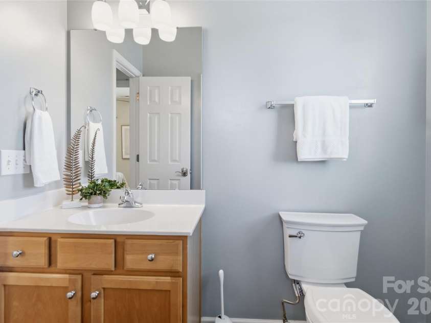 124 Elizabeth Hearth Road, Mooresville, NC 28115.  MLS# CAR4380712, YatesRealty ID 24802. Separate vanities and entrances