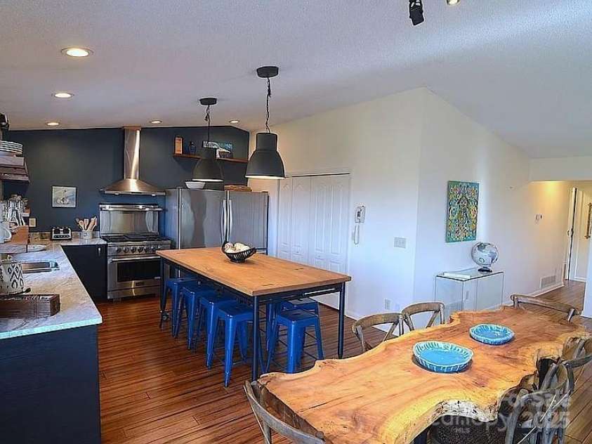 617 Norton Fork Road, Hot Springs, NC 28743.  MLS# CAR4274802, YatesRealty ID 24802. 