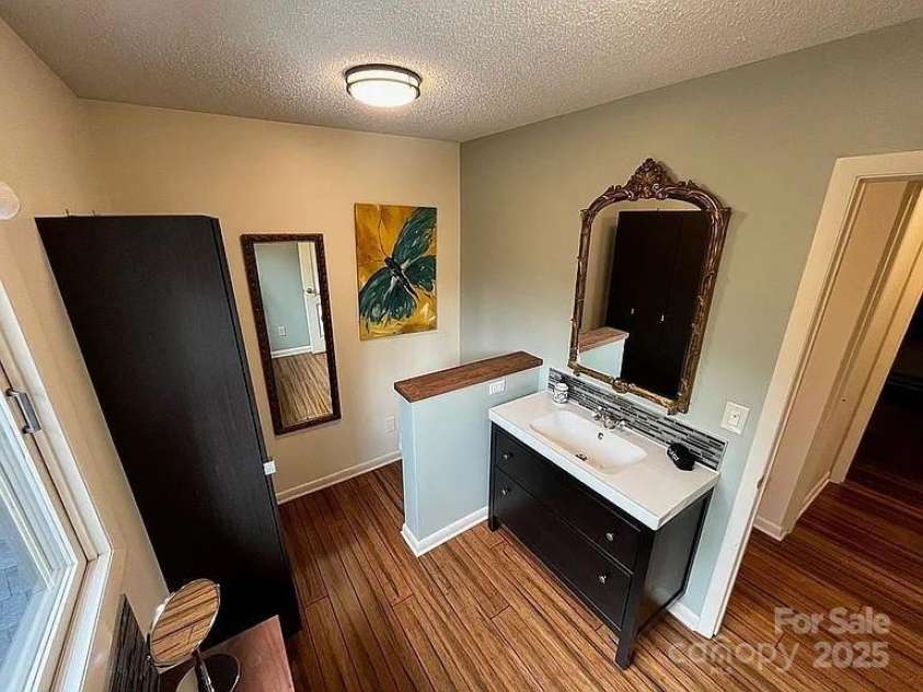 617 Norton Fork Road, Hot Springs, NC 28743.  MLS# CAR4274802, YatesRealty ID 24802. 