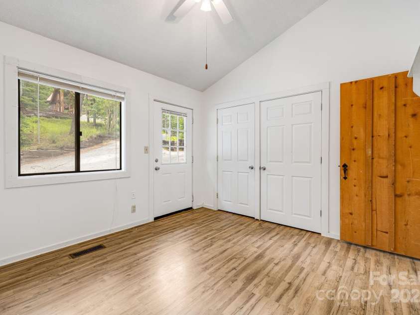 263 Shannons Walk, Lake Lure, NC 28746.  MLS# CAR4278822, YatesRealty ID 24803. 