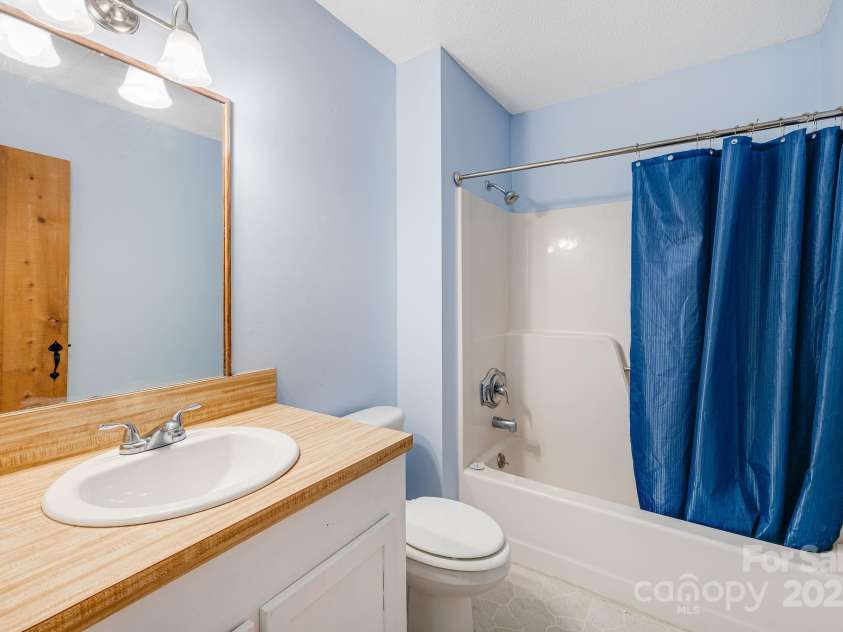 263 Shannons Walk, Lake Lure, NC 28746.  MLS# CAR4278822, YatesRealty ID 24803. 