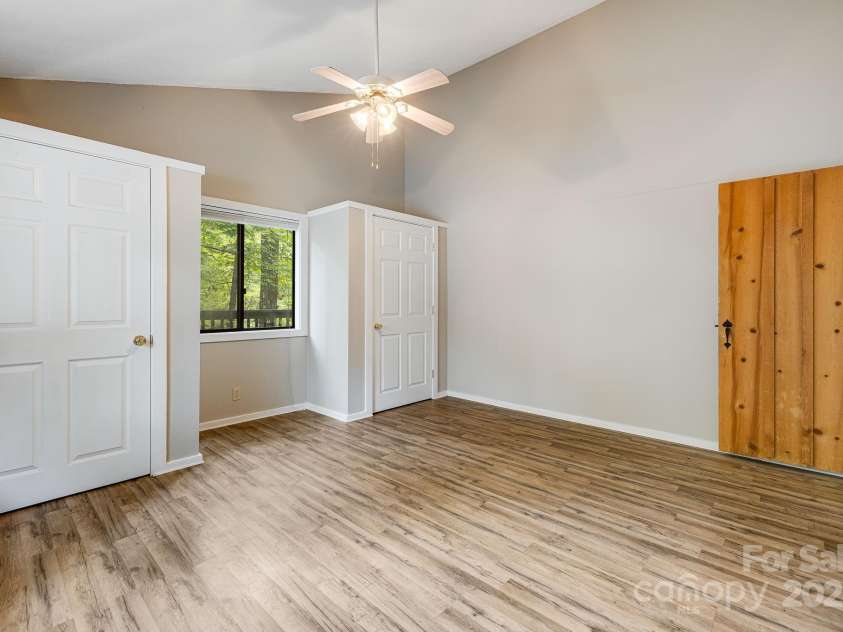 263 Shannons Walk, Lake Lure, NC 28746.  MLS# CAR4278822, YatesRealty ID 24803. 