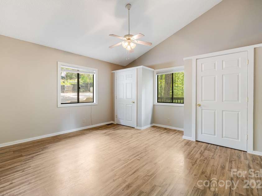 263 Shannons Walk, Lake Lure, NC 28746.  MLS# CAR4278822, YatesRealty ID 24803. 