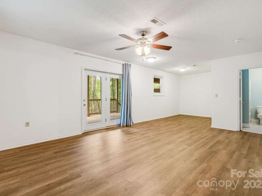 263 Shannons Walk, Lake Lure, NC 28746.  MLS# CAR4278822, YatesRealty ID 24803. 