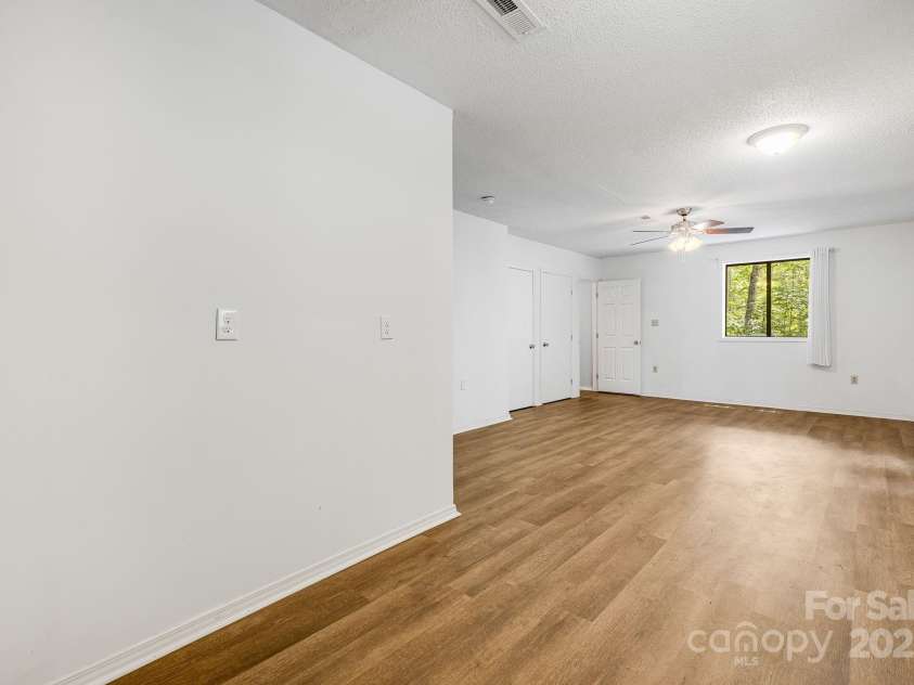 263 Shannons Walk, Lake Lure, NC 28746.  MLS# CAR4278822, YatesRealty ID 24803. 