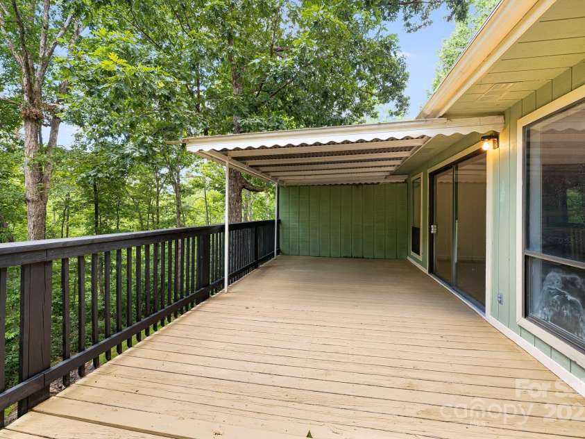 263 Shannons Walk, Lake Lure, NC 28746.  MLS# CAR4278822, YatesRealty ID 24803. 