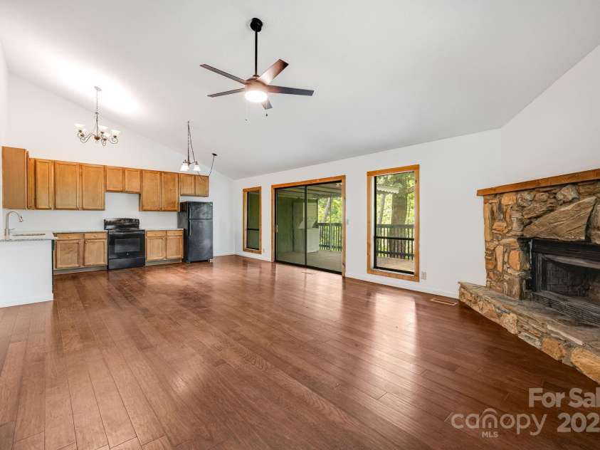 263 Shannons Walk, Lake Lure, NC 28746.  MLS# CAR4278822, YatesRealty ID 24803. 