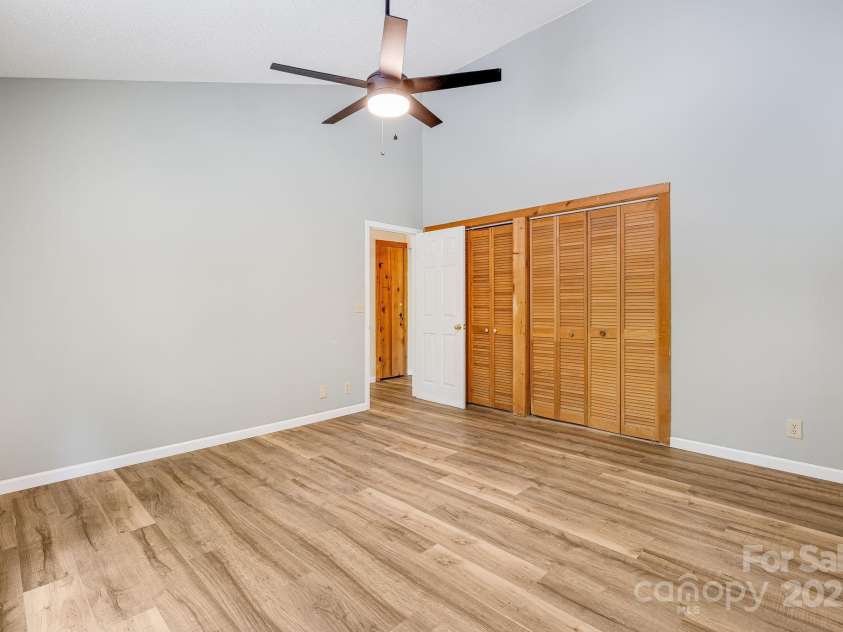 263 Shannons Walk, Lake Lure, NC 28746.  MLS# CAR4278822, YatesRealty ID 24803. 