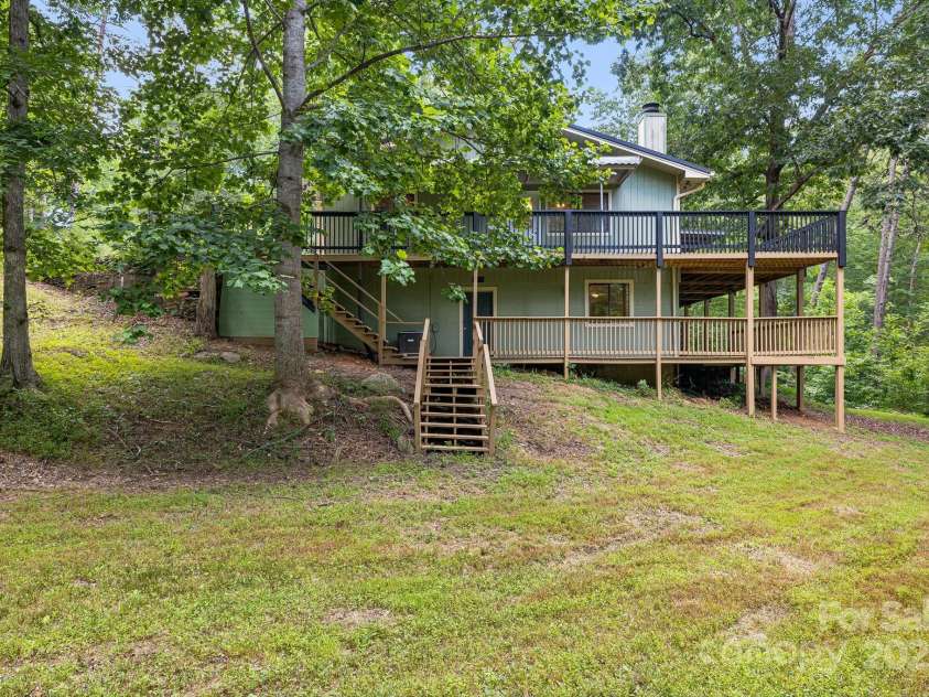263 Shannons Walk, Lake Lure, NC 28746.  MLS# CAR4278822, YatesRealty ID 24803. 