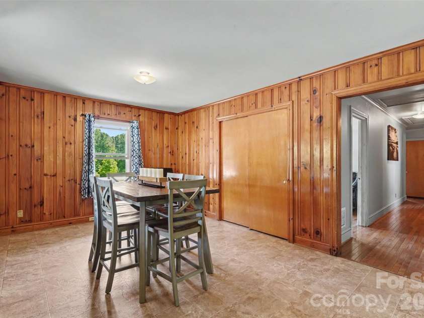 410 Airport Road, Kannapolis, NC 28081.  MLS# CAR4381676, YatesRealty ID 24804. 