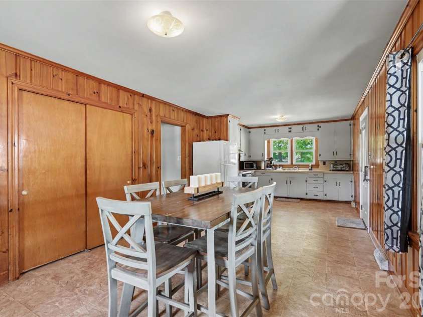 410 Airport Road, Kannapolis, NC 28081.  MLS# CAR4381676, YatesRealty ID 24804. 