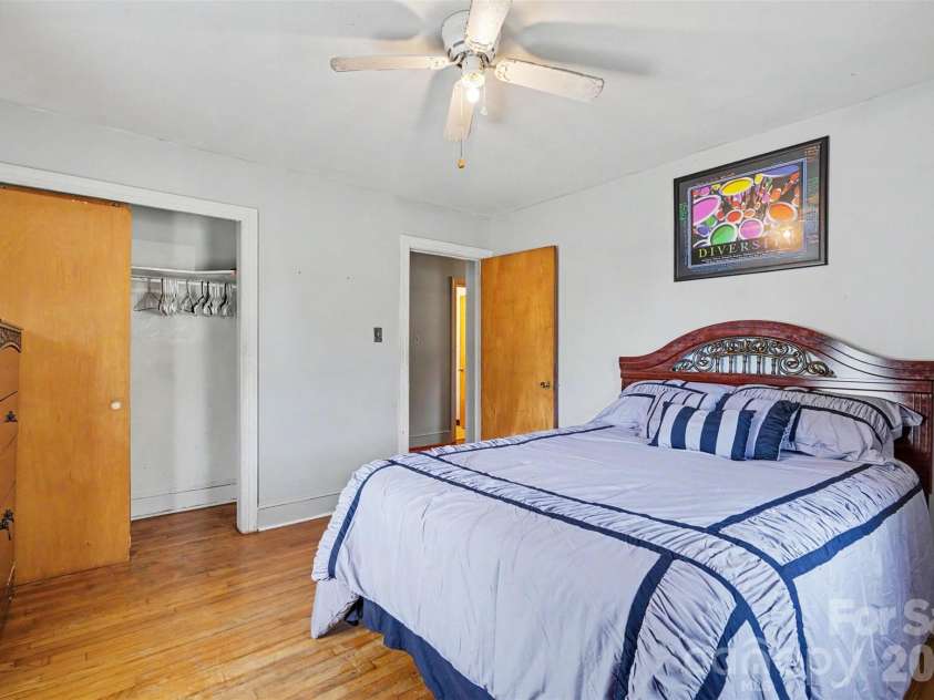 410 Airport Road, Kannapolis, NC 28081.  MLS# CAR4381676, YatesRealty ID 24804. 