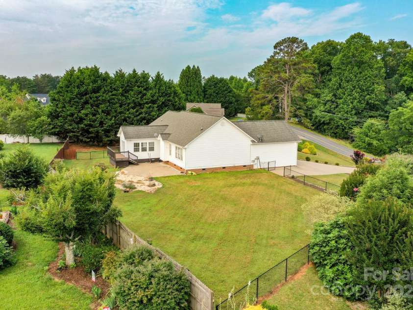 414 Bob Hardin Road, Rutherfordton, NC 28139.  MLS# CAR4279538, YatesRealty ID 24804. 