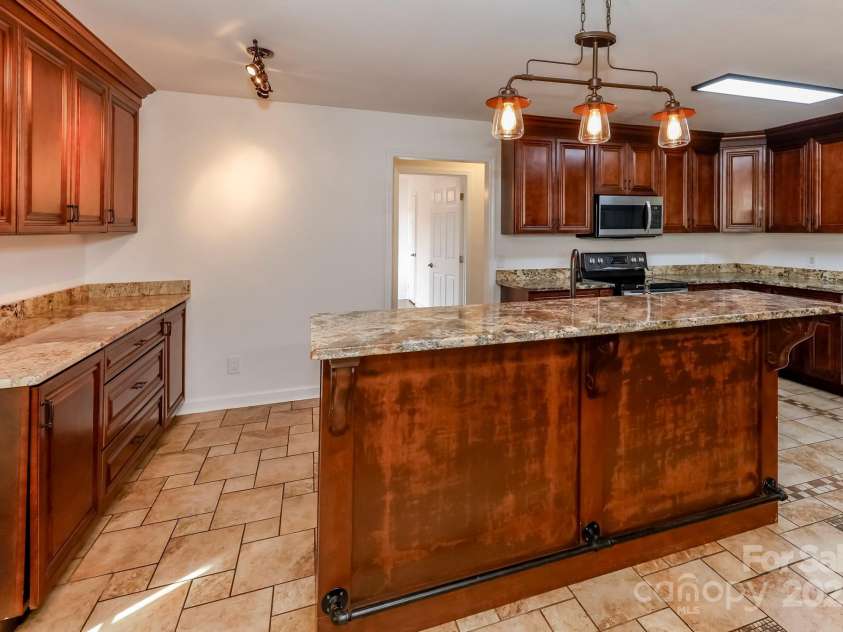 414 Bob Hardin Road, Rutherfordton, NC 28139.  MLS# CAR4279538, YatesRealty ID 24804. 