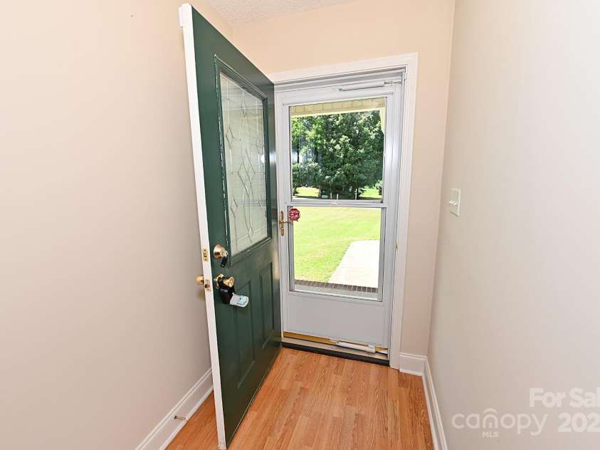 202 Pine Meadows Street, Hickory, NC 28601.  MLS# CAR4277664, YatesRealty ID 24805. 