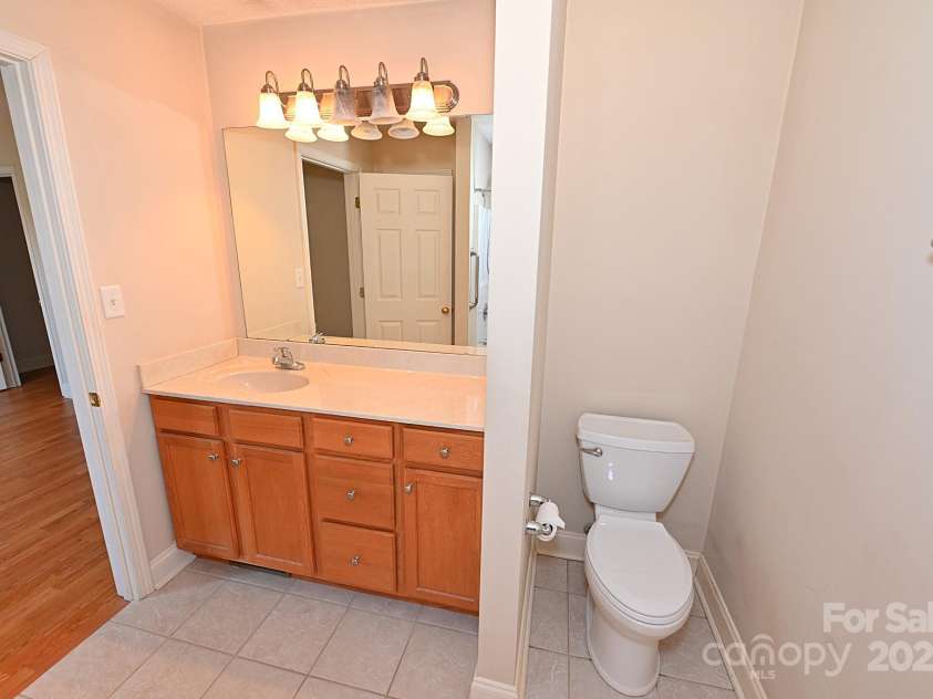 202 Pine Meadows Street, Hickory, NC 28601.  MLS# CAR4277664, YatesRealty ID 24805. 