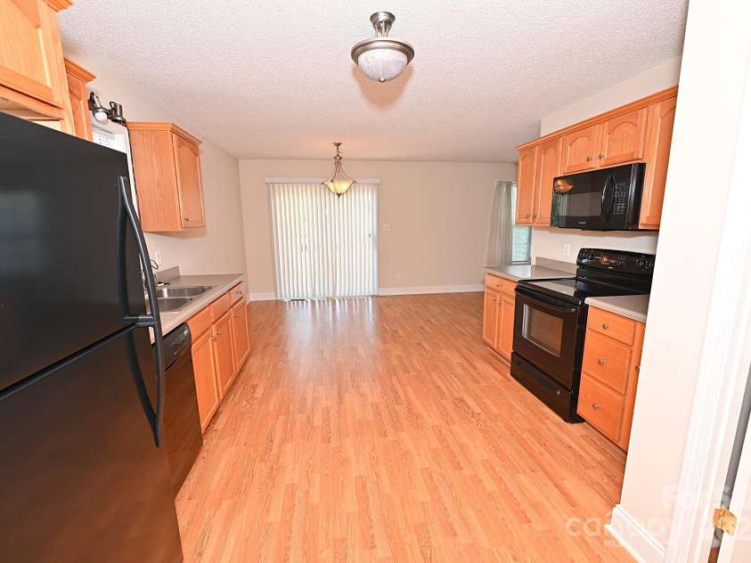 202 Pine Meadows Street, Hickory, NC 28601.  MLS# CAR4277664, YatesRealty ID 24805. 